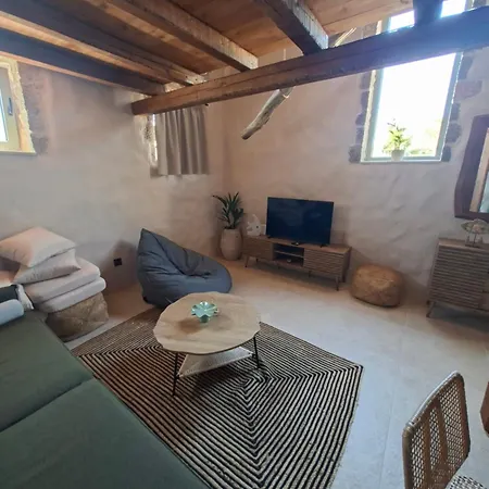 Villa Sole & Pietra Luxury Linopotis